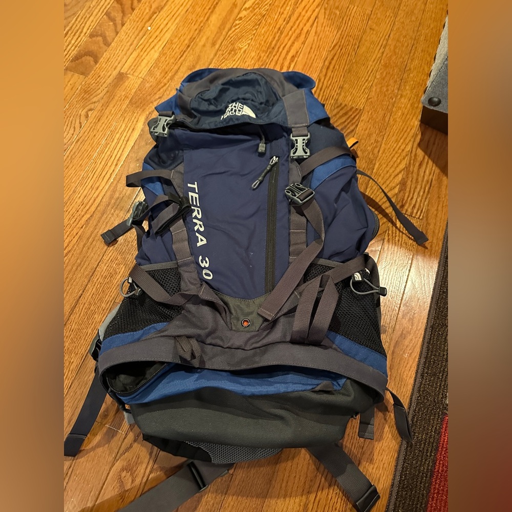 NORTH FACE Terra 30L Ripstop Verti-Cool Back Panel BACKPACK